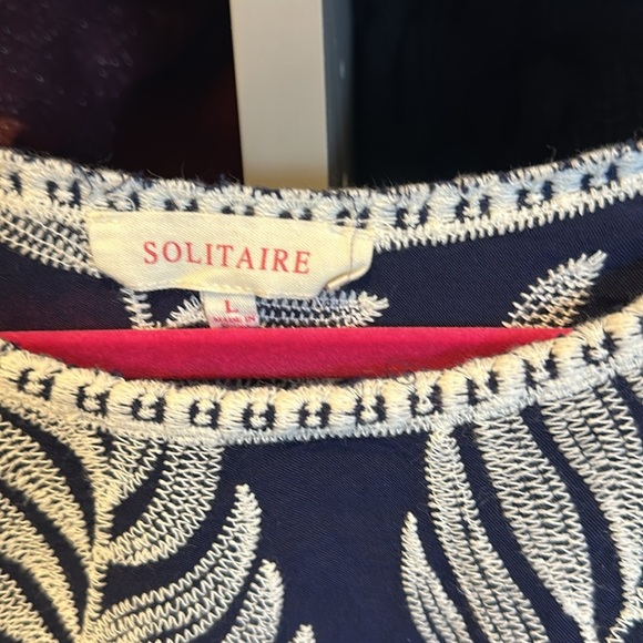 Solitaire navy/white leaf print 1/2 sleeve top size L - Picture 2 of 3